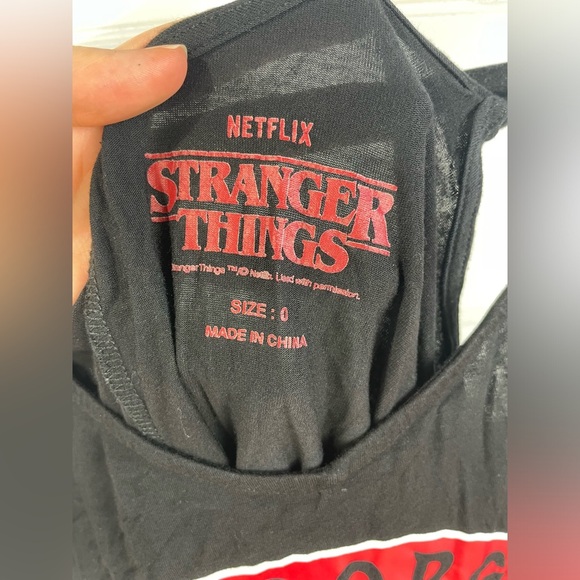 Stranger Things Netflix Demogorgon Hunter Pajama Tank Top Size 0X Women’s EUC - Picture 5 of 9